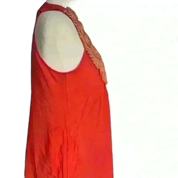 Faisca Sleeveless Blouse Racerback Floral Neckline Color: Coral Size M - Picture 3 of 10